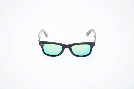 Солнцезащитные очки Ray-Ban Wayfarer Sunglasses 0RB2140
